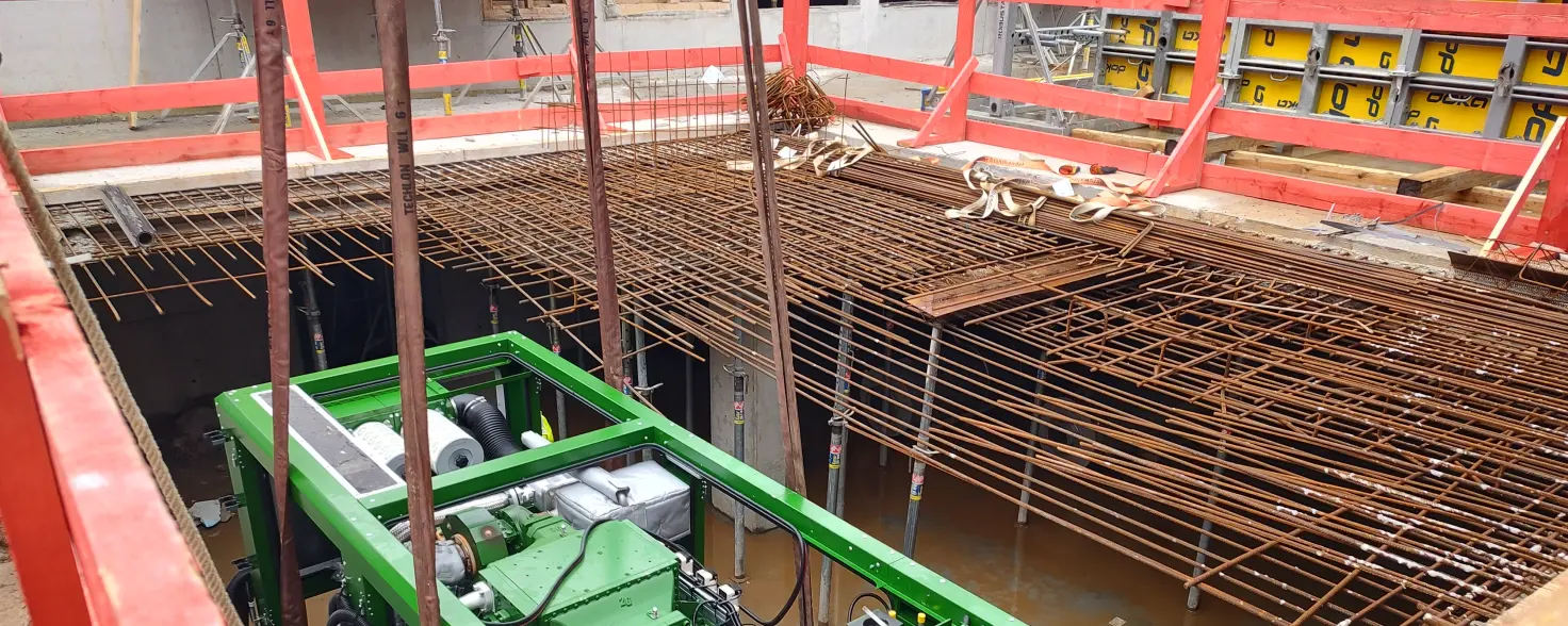 Ein Blick auf die Baustelle mit Blockheizkraftwerk