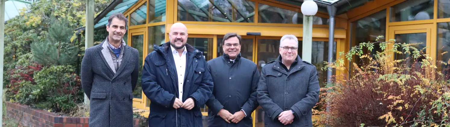 Von links ein Gruppenfoto von Stefan Schönberger, Frank Bewig, Andreas Mörsberger, Carsten Schaulinski
