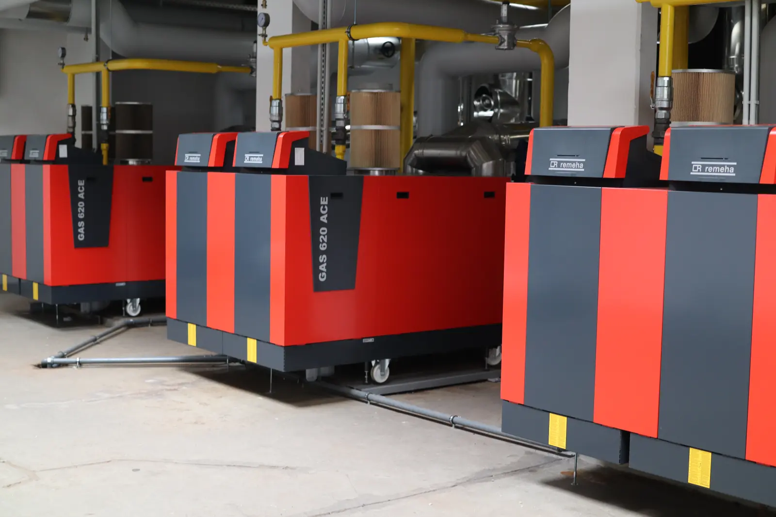 Spitzenlastkessel Dachgeschoss Pallasseum