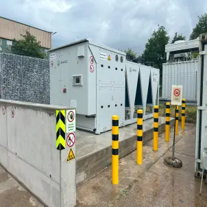 Wärmepumpe-Außengerät des Logistikzentrums in Aschaffenburg, Bayern